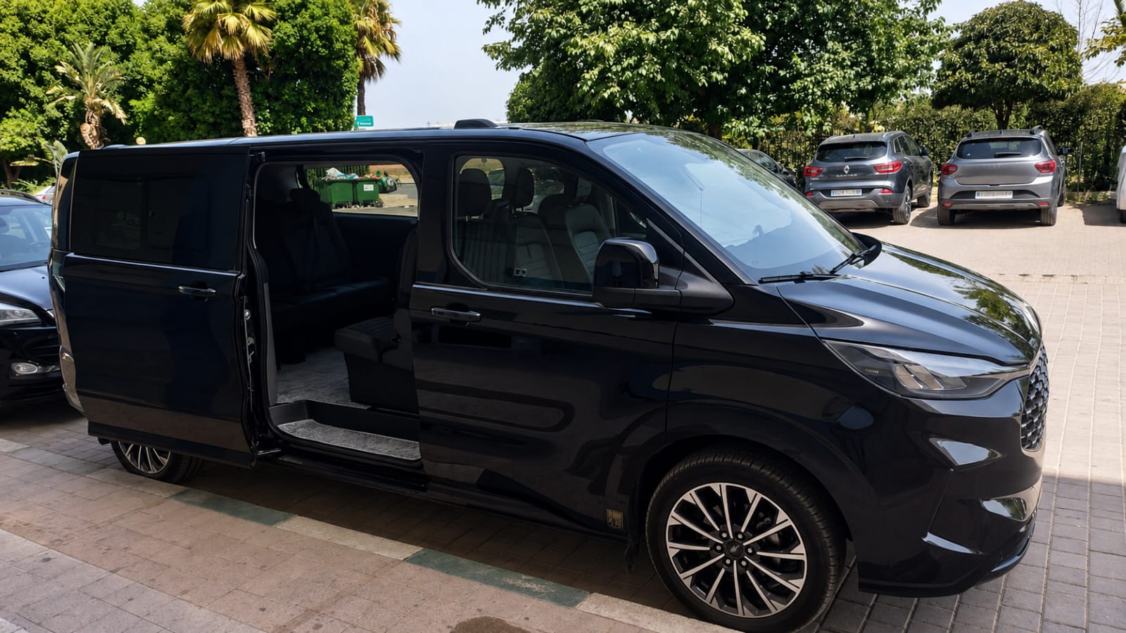 Van – Ford Tourneo